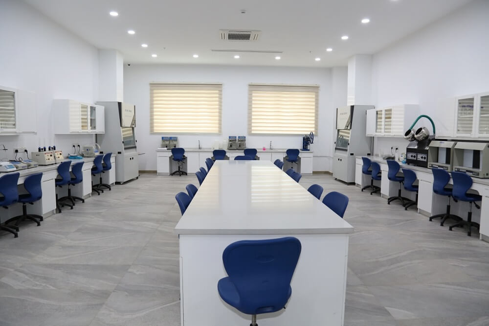 Knowledge University, College of Pharmacy Pharmaceutical Technology labs