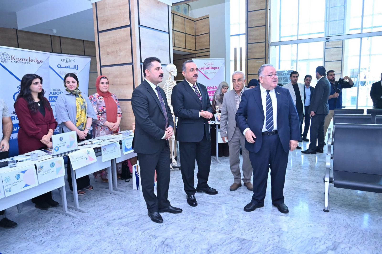 Erbil Governor Visits Knowledge University Registration Unit
