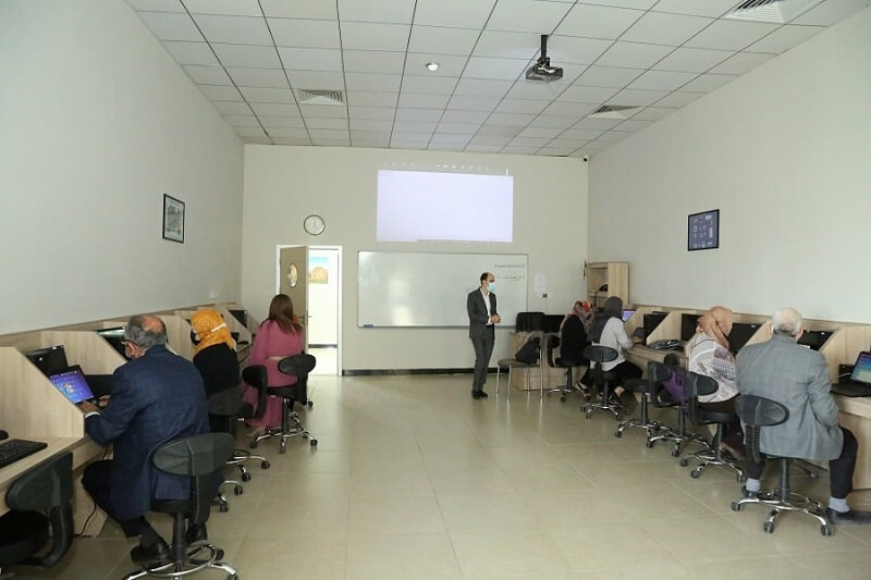 کاریگەریی تۆڕەکۆمەڵایەتییەکانی ستافی ئەکادیمی لەسەر ماڵپەڕی زانكۆ 