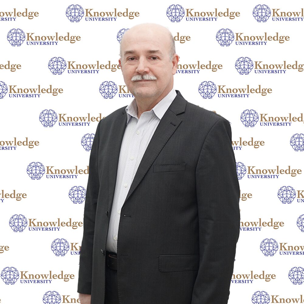 Abdulqadir Ismail Abdullah, Staff at Knowledge
